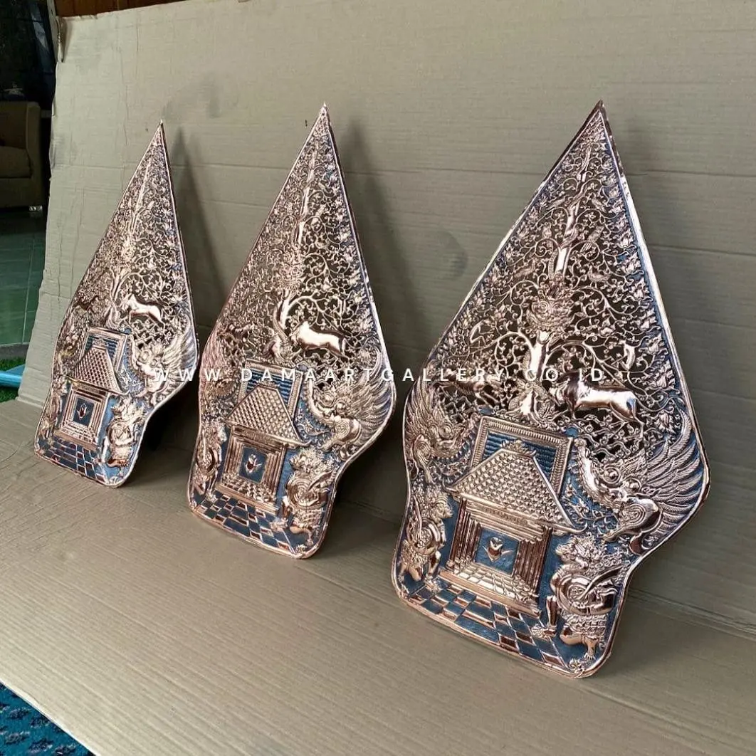 Kerajinan Gunungan Wayang Tembaga